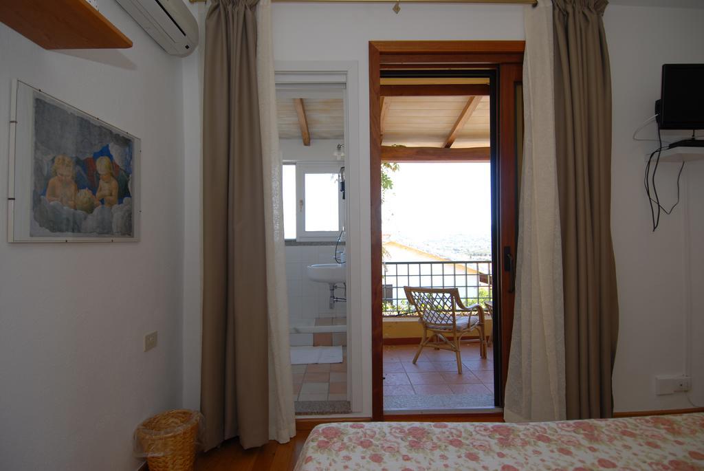 サンタ・テレーザ・ガッルーラ La Chicca Di Francesca Bed & Breakfast エクステリア 写真