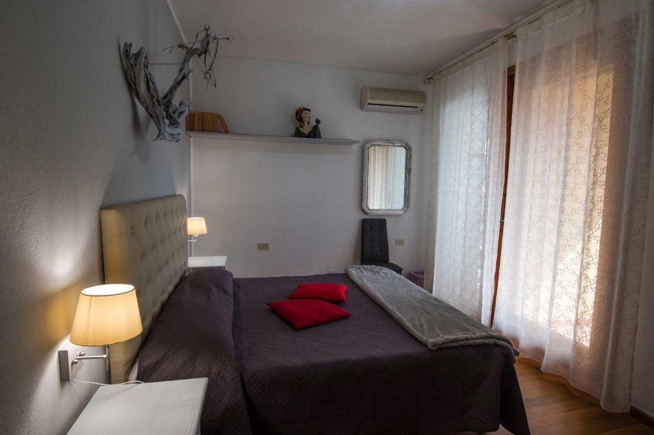 サンタ・テレーザ・ガッルーラ La Chicca Di Francesca Bed & Breakfast エクステリア 写真